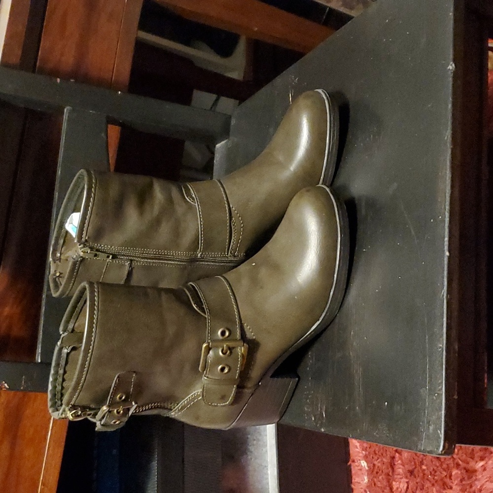 Ankle boots